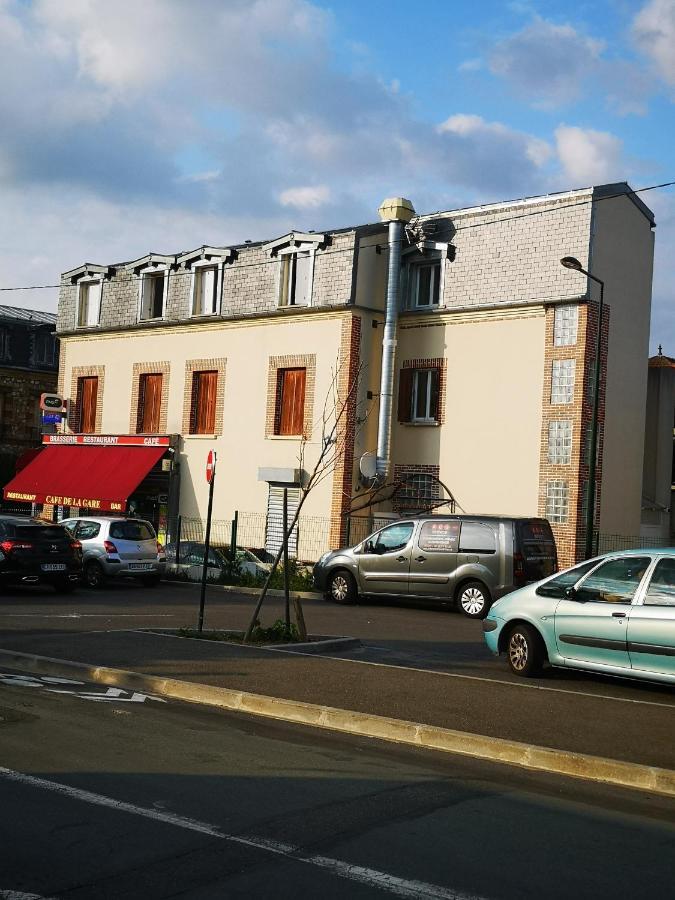 Hotel Cafe De La Gare Bessancourt Exterior foto